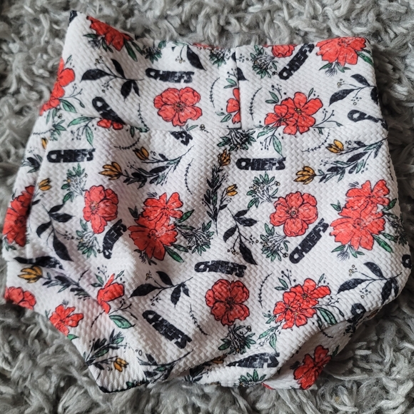 Chiefs Bummies - Picture 1 of 3